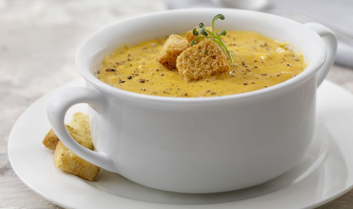 How to make Nigella Lawson’s healthy soup recipe in 25 minutes that’s ‘incredibly easy’