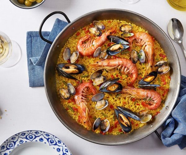 Spanish chef shares how to make authentic Spanish paella in less than 40 minutes