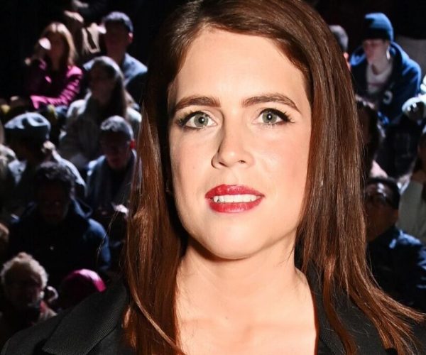 Princess Eugenie wows fans in Paris as they beg her to becoming a working royal | Royal | News