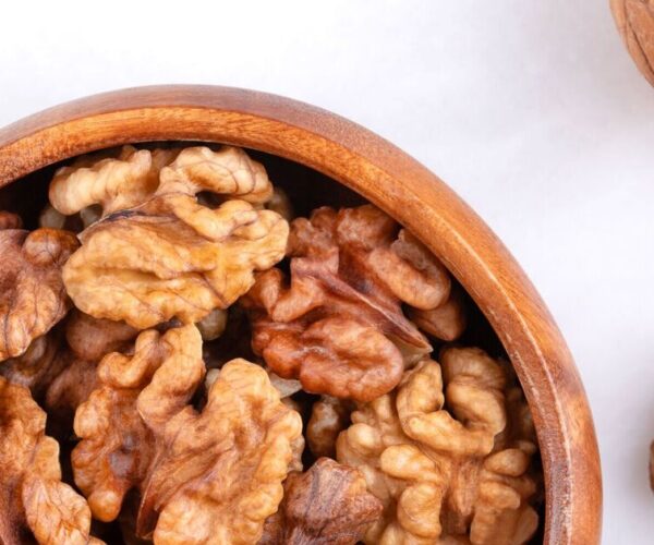 Keep walnuts for up to ‘six months’ with easy storage method