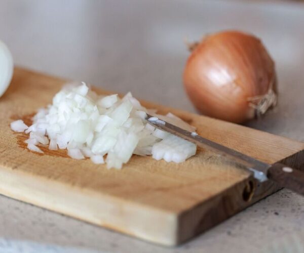 Chef’s classical way to cut an onion that is ‘simple’ to do